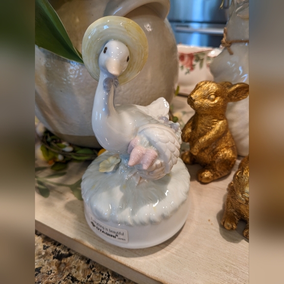 VTG Goose Porcelain Music Box Figurine Otagiri Mother Goose Easter Collectible - Picture 2 of 7